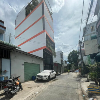 Bán nhà căn góc đường Nguyễn Văn Yến