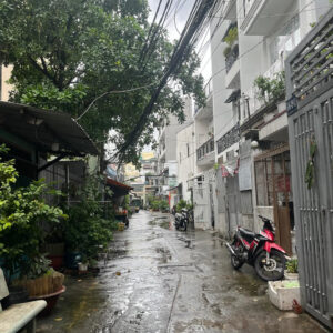 NHÀ BÁN HẺM ĐƯỜNG LẠC LONG QUÂN