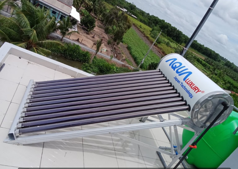 Máy nước nóng năng lượng mặt trời 140L PPr AQUA