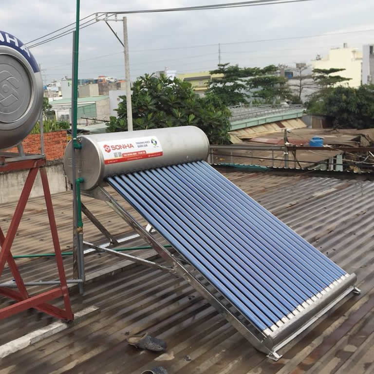 Máy nước nóng mặt trời 220L Sơn Hà Titan