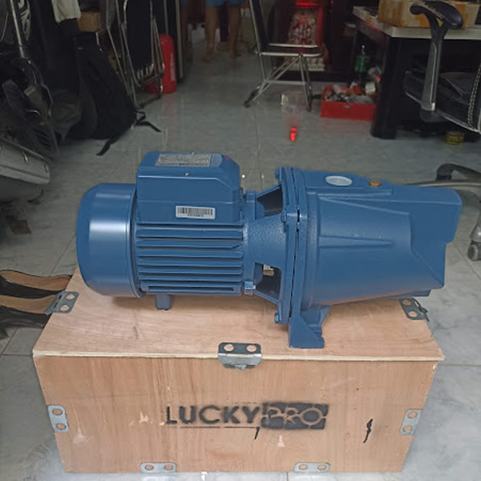 Máy bơm Lucky Pro AJM-3BL 2HP
